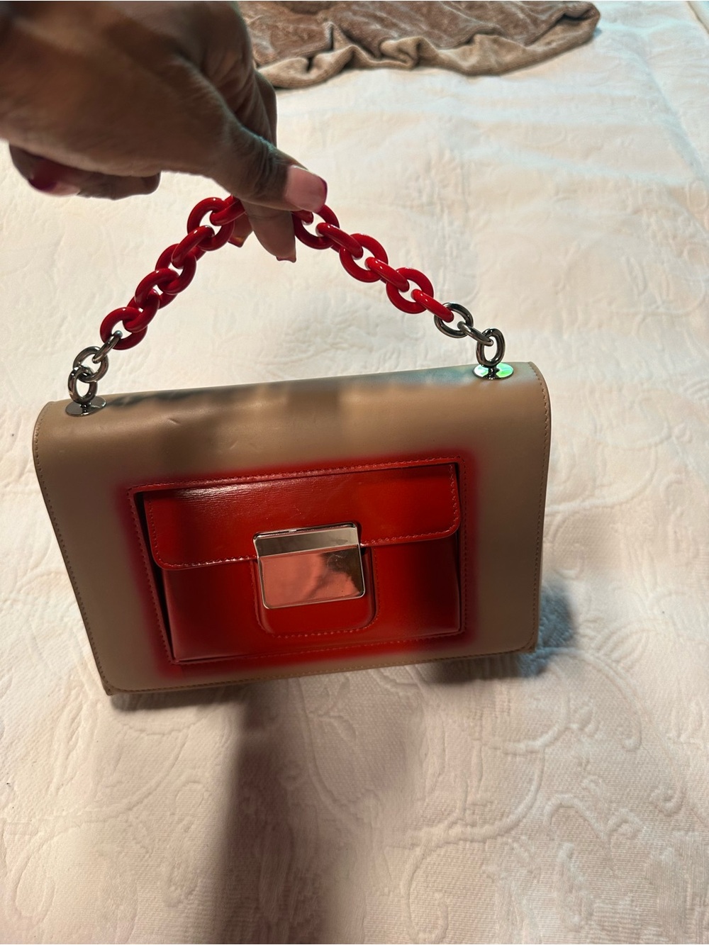 Neutral & Red Chain-Handle Shoulder Bag